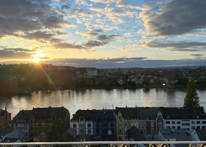 Apartmán -residenz Josephine- Atemberaubender Rheinblick Bis Zum Deutschen Eck *